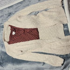 Maurices sweater & a new day blouse Small